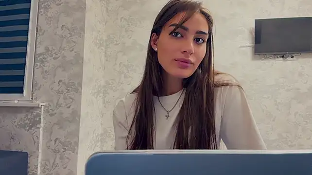 Marnera's Live XXX Chat