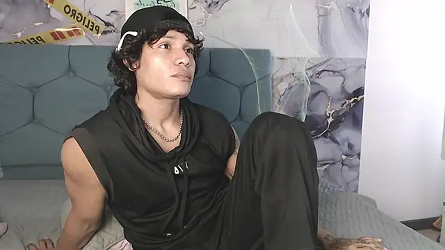 Chat XXX ao vivo de MaximilianRoth
