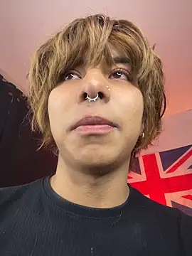 Aronn_44のライブXXXチャット