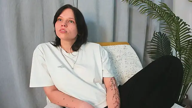Chat XXX en directo de KaleyDekay