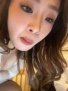 Yomi009 即時 XXX 聊天