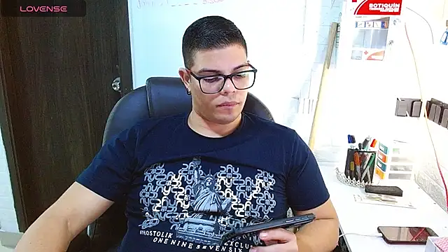 XXX chat uživo modela Realjoel01