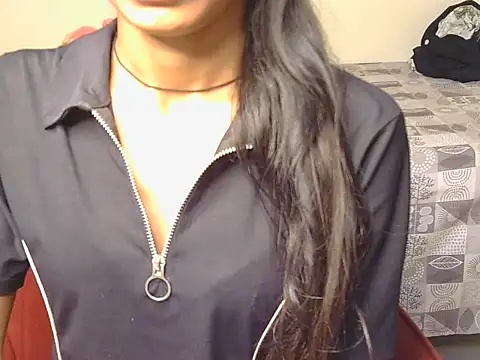 Bold-Maya's Live XXX Chat