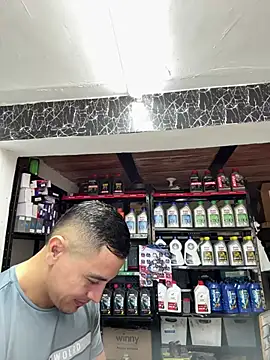 Paul22cm-'s Live XXX Chat