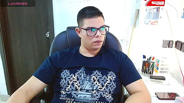 Chatroom XXX en direct de Realjoel01