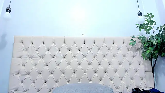 Anggie_Miller Chat XXX in diretta