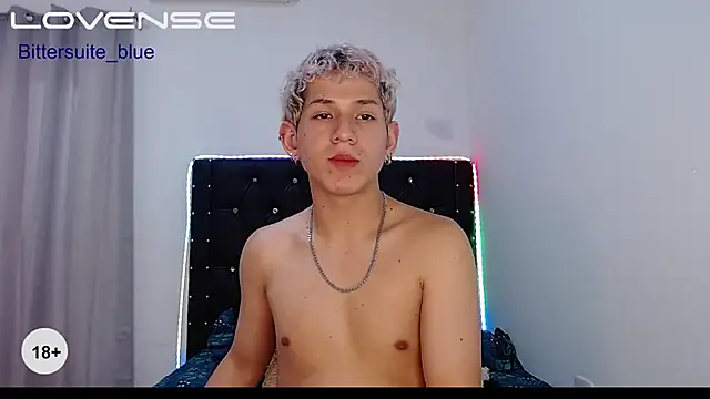 bittersuite_blue's Live XXX Chat