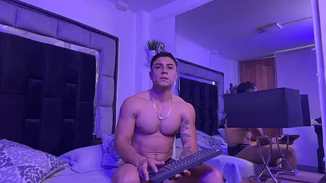 XXX chat uživo modela MR_MUSCLE