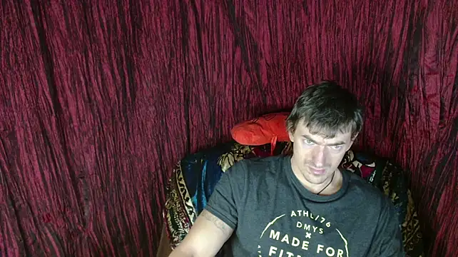 ConanJones Adlı Modelin Canlı XXX Sohbeti