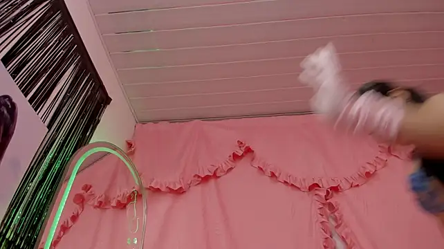 Pinky_purr XXX чат на живо