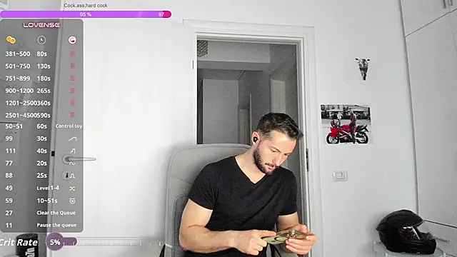צ'אט XXX בשידור חי של ZackFraser