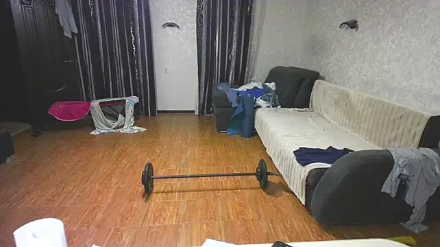 aleksandr17119 Adlı Modelin Canlı XXX Sohbeti