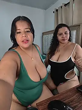 Chatroom XXX en direct de twocurvylatins
