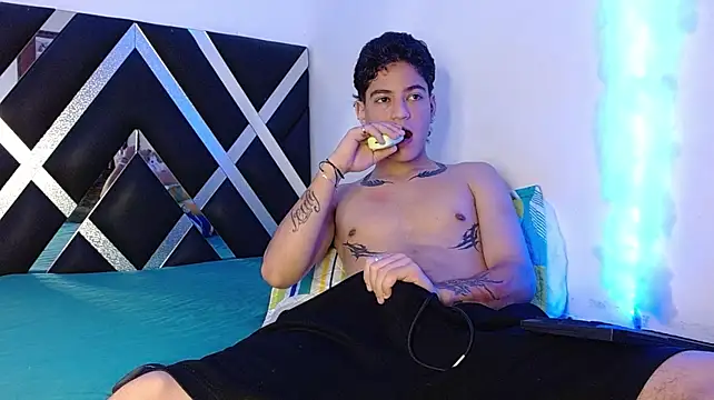 Levy_Steve Chat XXX in diretta