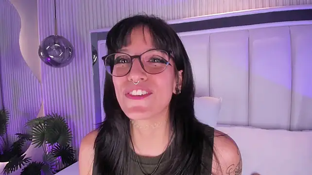 ViolettaColinss' Live XXX Chat
