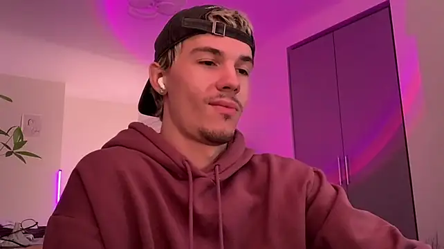 Chatroom XXX en direct de Jeremy1Scott