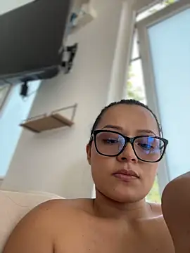 Czat XXX na żywo – Lola_sweeet18
