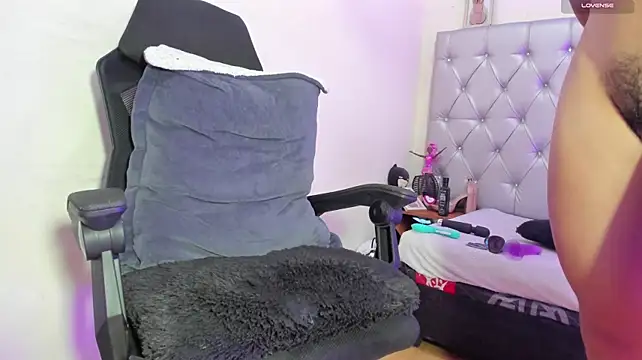 Sharonxt's Live XXX Chat