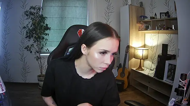 Avi_Lin Chat XXX live