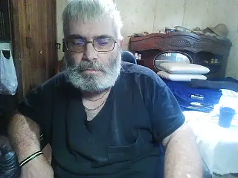 XXX chat uživo modela hearseguy77