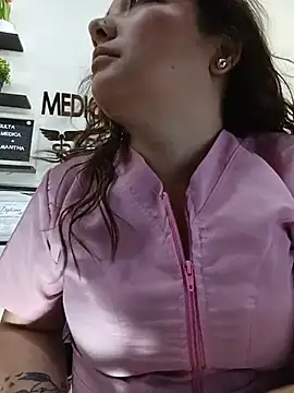 SAMANTHA--02 Adlı Modelin Canlı XXX Sohbeti