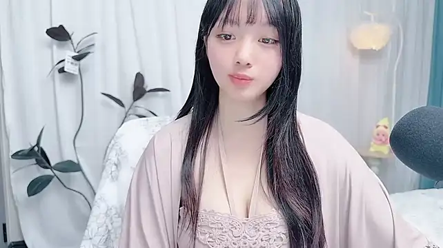 Winnie666999 即時 XXX 聊天