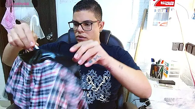 Chat +18 de Realjoel01 ao vivo