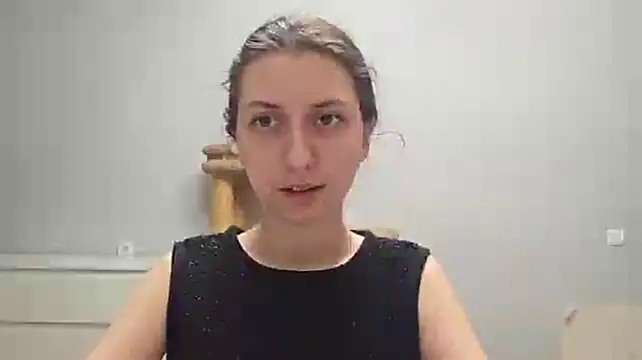 ChrystalAlma's Live XXX Chat