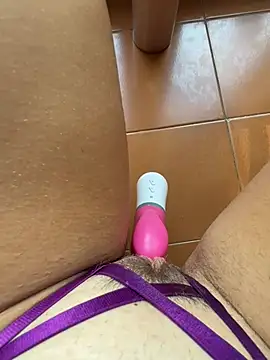 Wet-Pussycat Adlı Modelin Canlı XXX Sohbeti