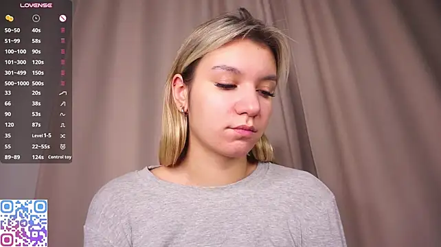 BrynnHolversonn Live XXX chat