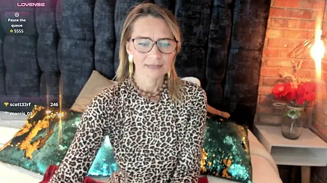 Czat XXX na żywo – Issa_Milf__