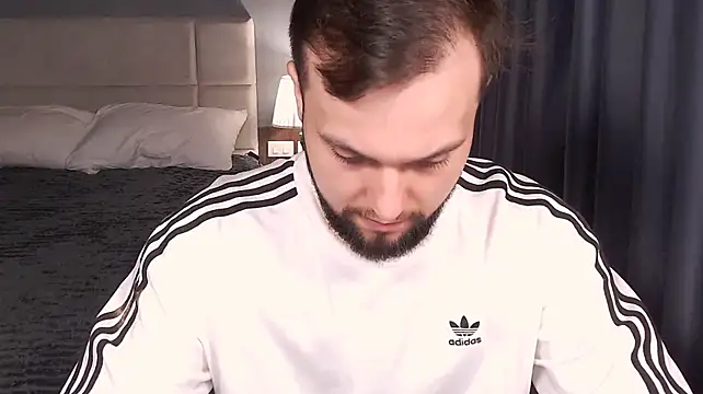 Онлайн чат XXX ChillyXO