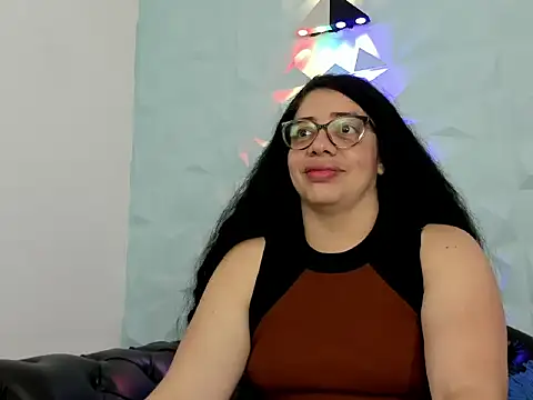 צ'אט XXX בשידור חי של Zafira_Velvet