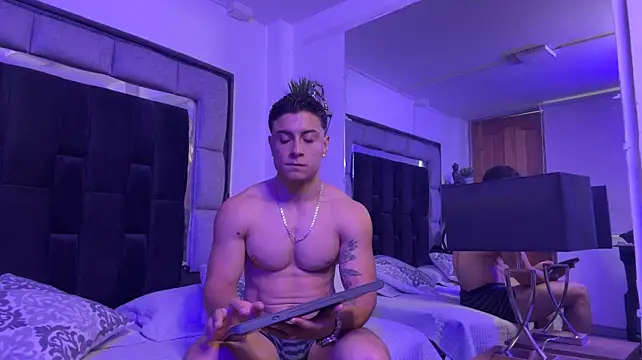 MR_MUSCLE Adlı Modelin Canlı XXX Sohbeti