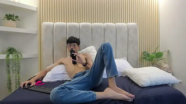 Ethan_Kay Live XXX Chat