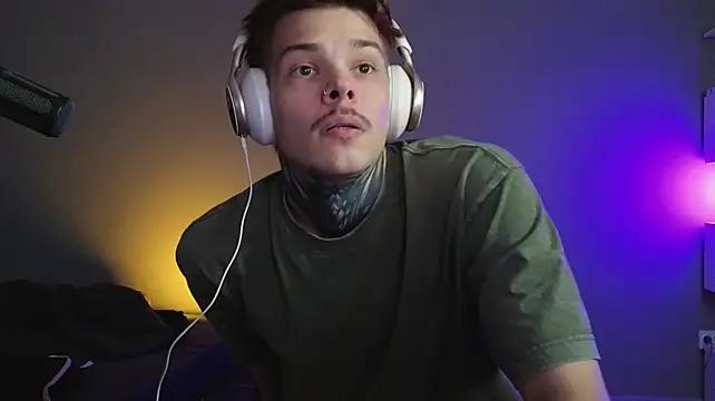 XXX chat uživo modela DENIS_HERE
