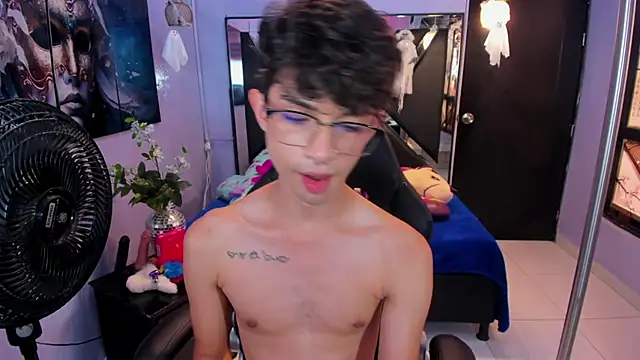 XXX chat uživo modela LiamHeatx