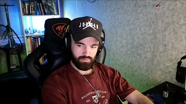 XXX chat uživo modela _Serious_Man