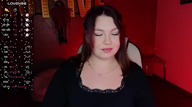 XXX chat uživo modela Lilumytrend