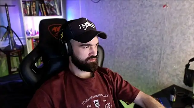 XXX chat uživo modela _Serious_Man