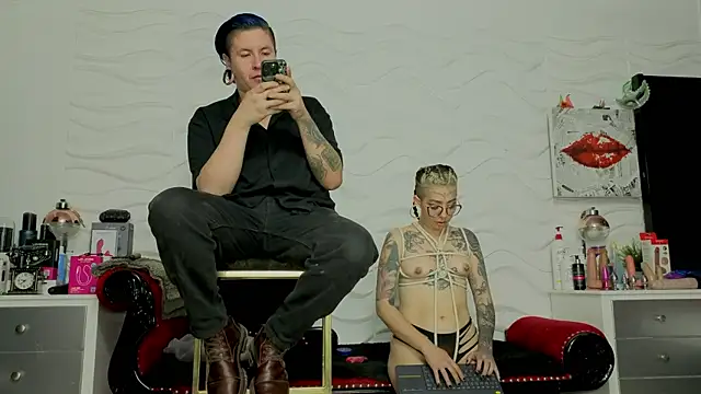 inkedsinners_'s Live XXX Chat