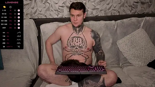 צ'אט XXX בשידור חי של Lechery_boy