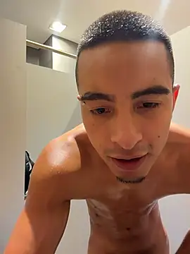willclayy Chat XXX in diretta