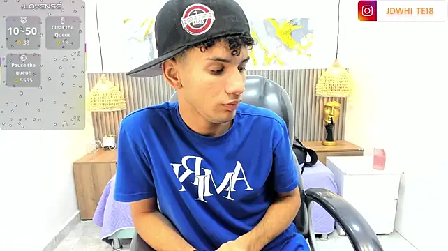 JDWhite18n Live XXX chat