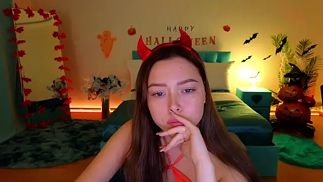 Chat +18 de Ava_Loone ao vivo