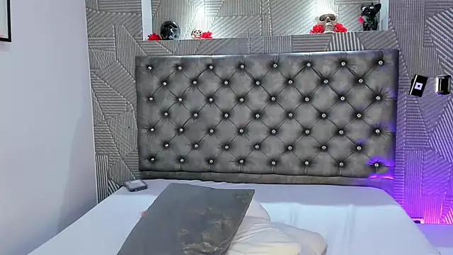 Chatroom XXX en direct de ShallomMuse