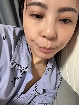 Chat +18 de YaoYao8888 ao vivo
