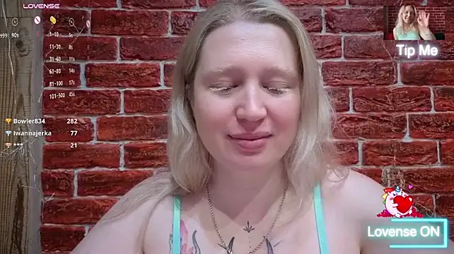 CitrusBlissss' Live XXX Chat