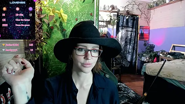 LisaFoxy_y's Live XXX Chat