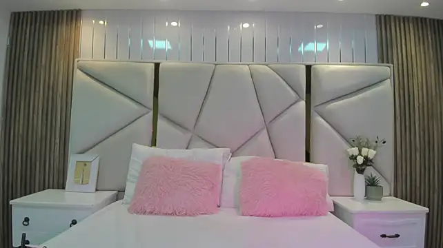 Ellye_evans_'s Live XXX Chat